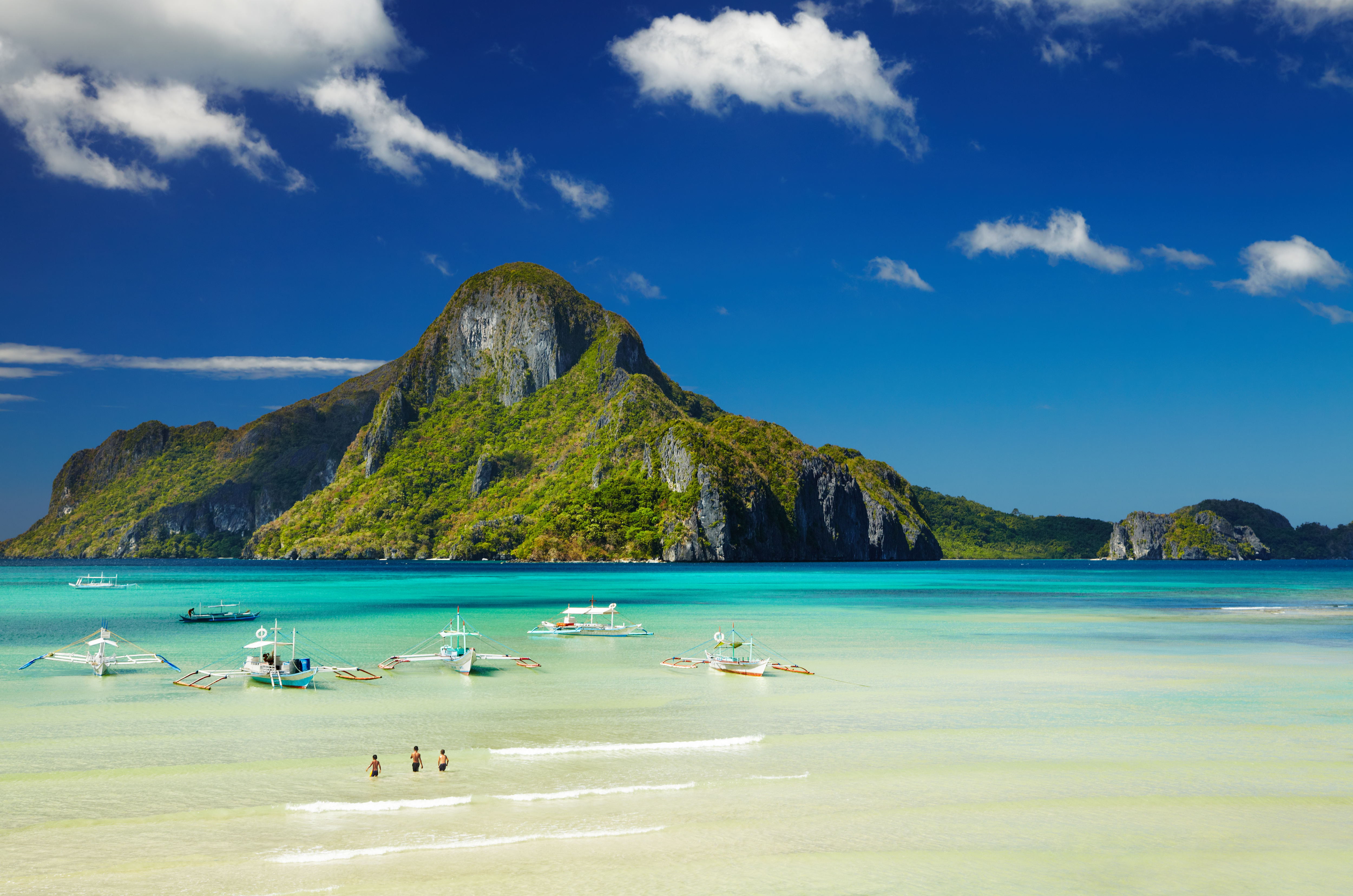 El Nido bay, Philippines_AdobeStock_48512464.jpeg